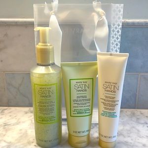 Mary kay Satin Hands Set